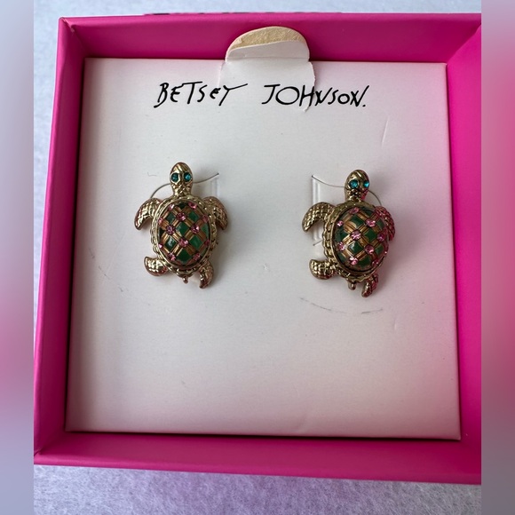 Betsey Johnson Jewelry - Betsey Johnson Turtle Earrings Pierced Stud 3D Gold Tone Rhinestones NWT